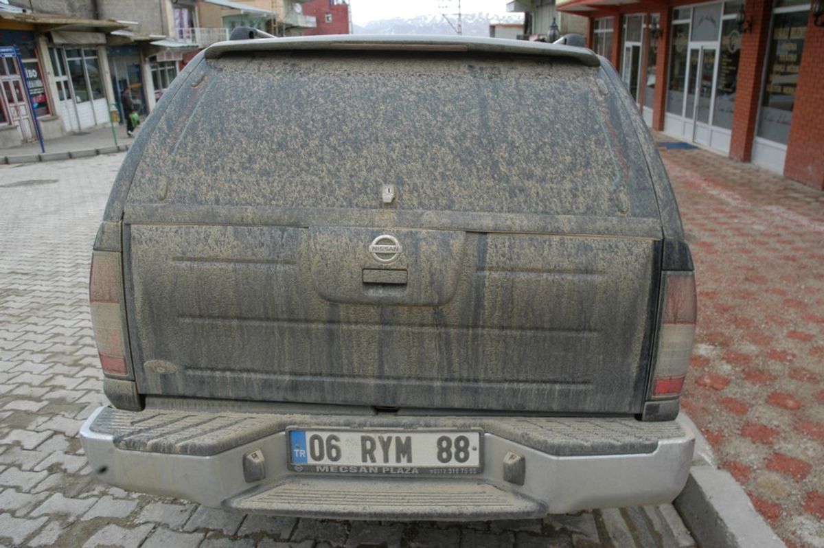 Başkale\'ye Çamur Yağdı