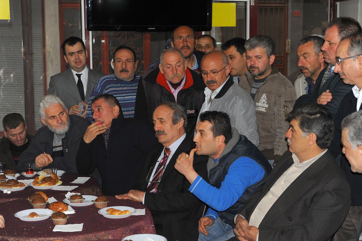 Başkan Gümrükçüoğlu Pazarkapı Esnafı ile Buluştu