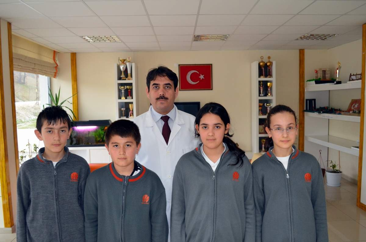 Bozüyüklü Öğrenciler Proje Olimpiyatlarında Türkiye Birincisi