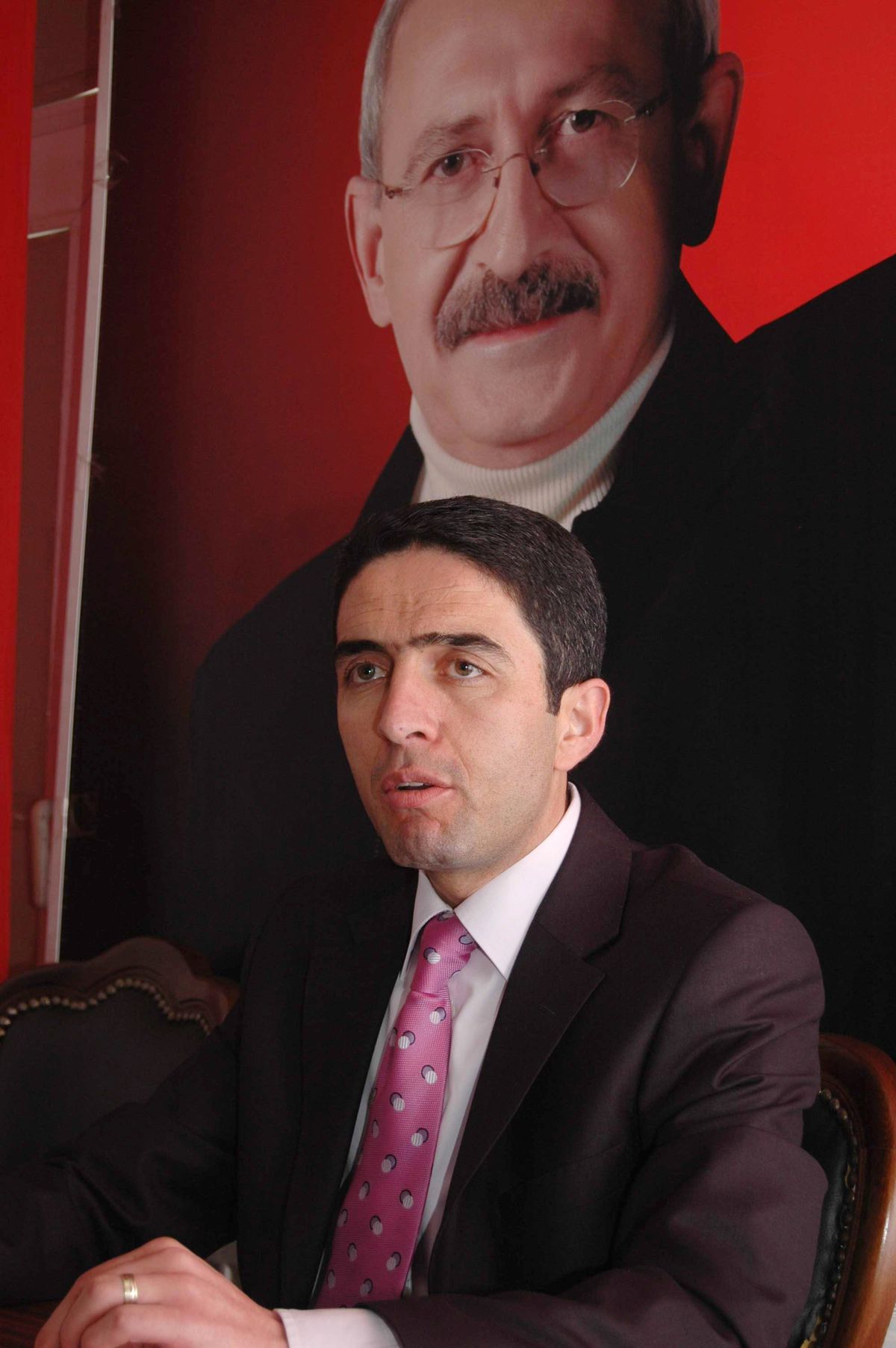 CHP\'de Enver Kiraz Adaylığını Açıkladı