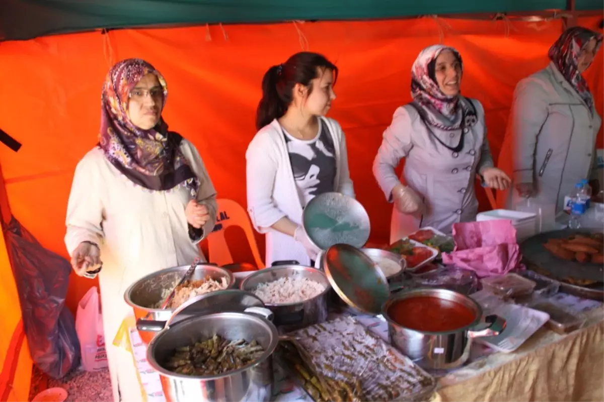 Dar Gelirli Öğrenciler İçin Kermes