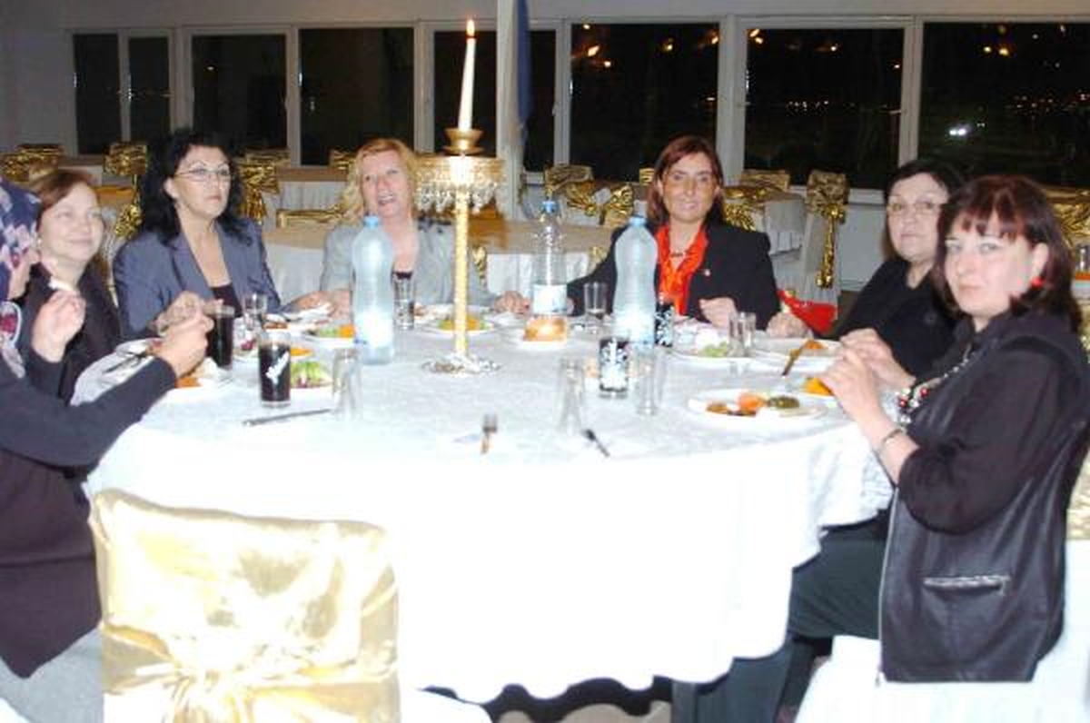 Defileye Evcil Hayvanlarıyla Geldiler