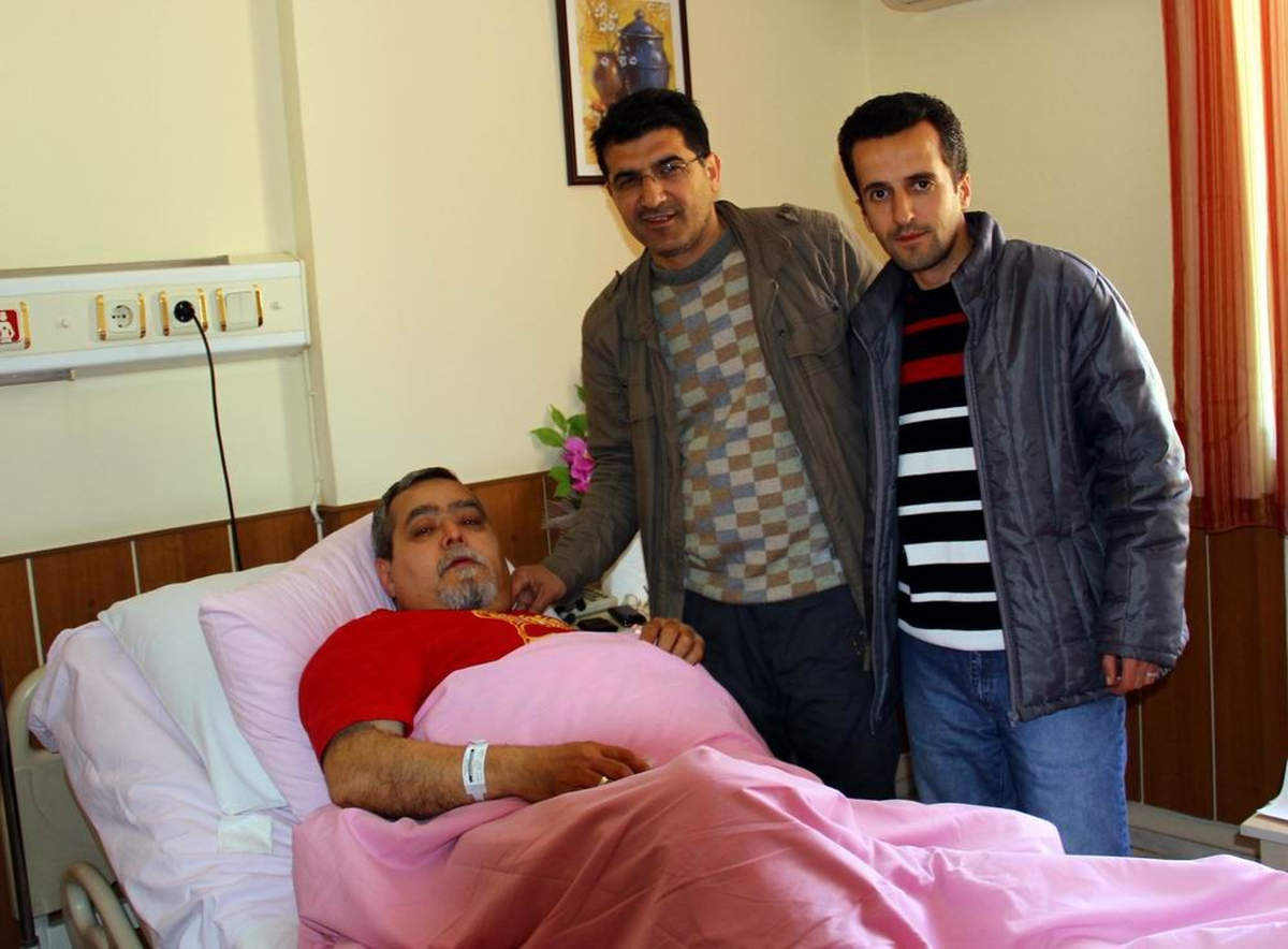Duayen Gazeteci Kayahan Öcalan Hastaneye Kaldırıldı
