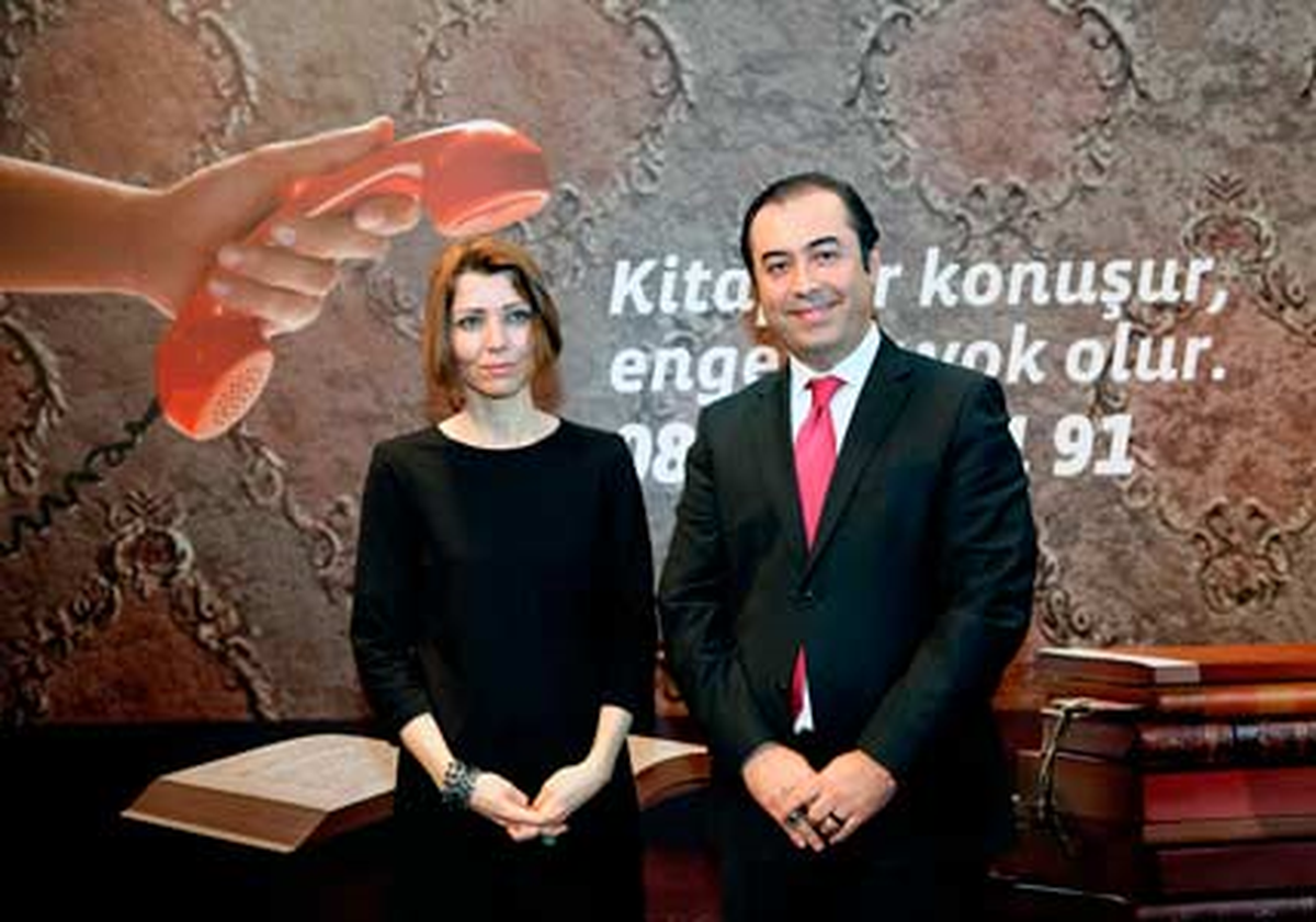 Görme Engelliler Aşk'ı Dinledi