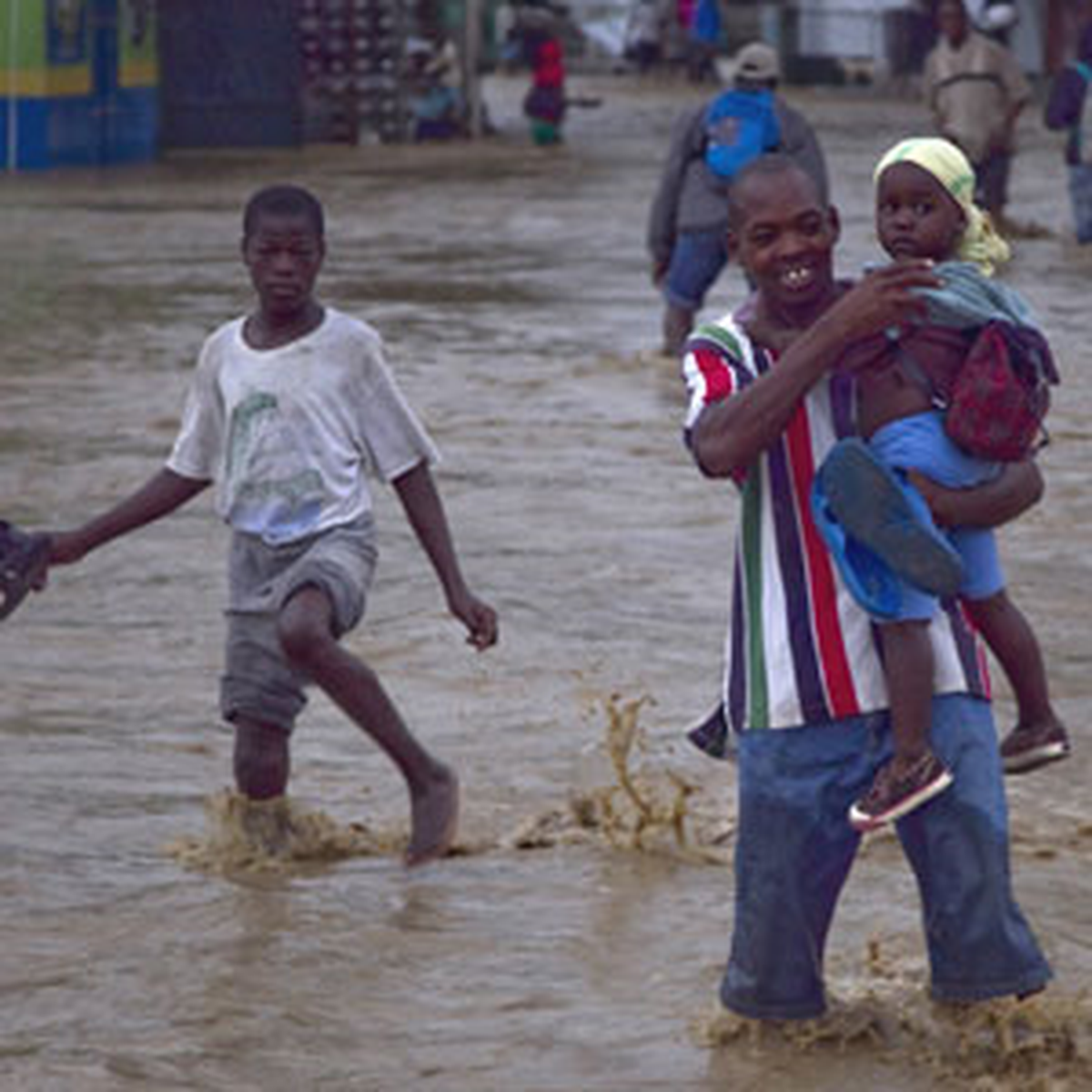 Haiti'de Sel: 6 Kişi Öldü