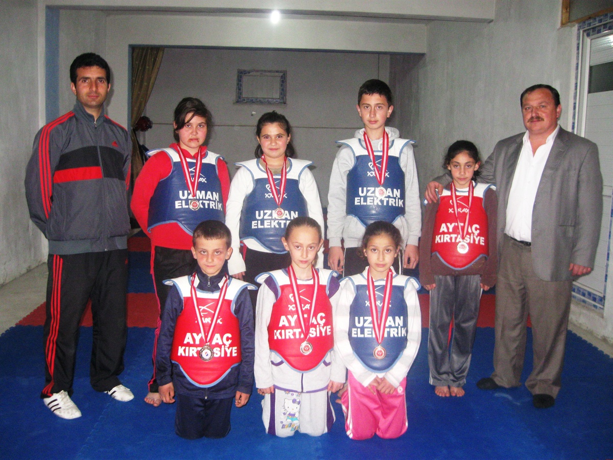 İğdir Lisesi Spor Kulübünden 3 Altın,3 Gümüş,1 Bronz Daha