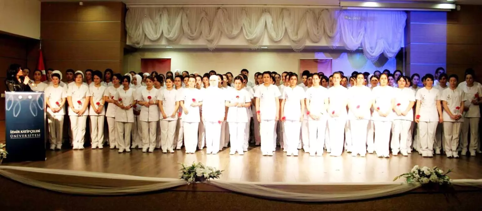 İkçü Sağlık Bilimleri Fakültesinde Hemşireliğe İlk Adım Töreni