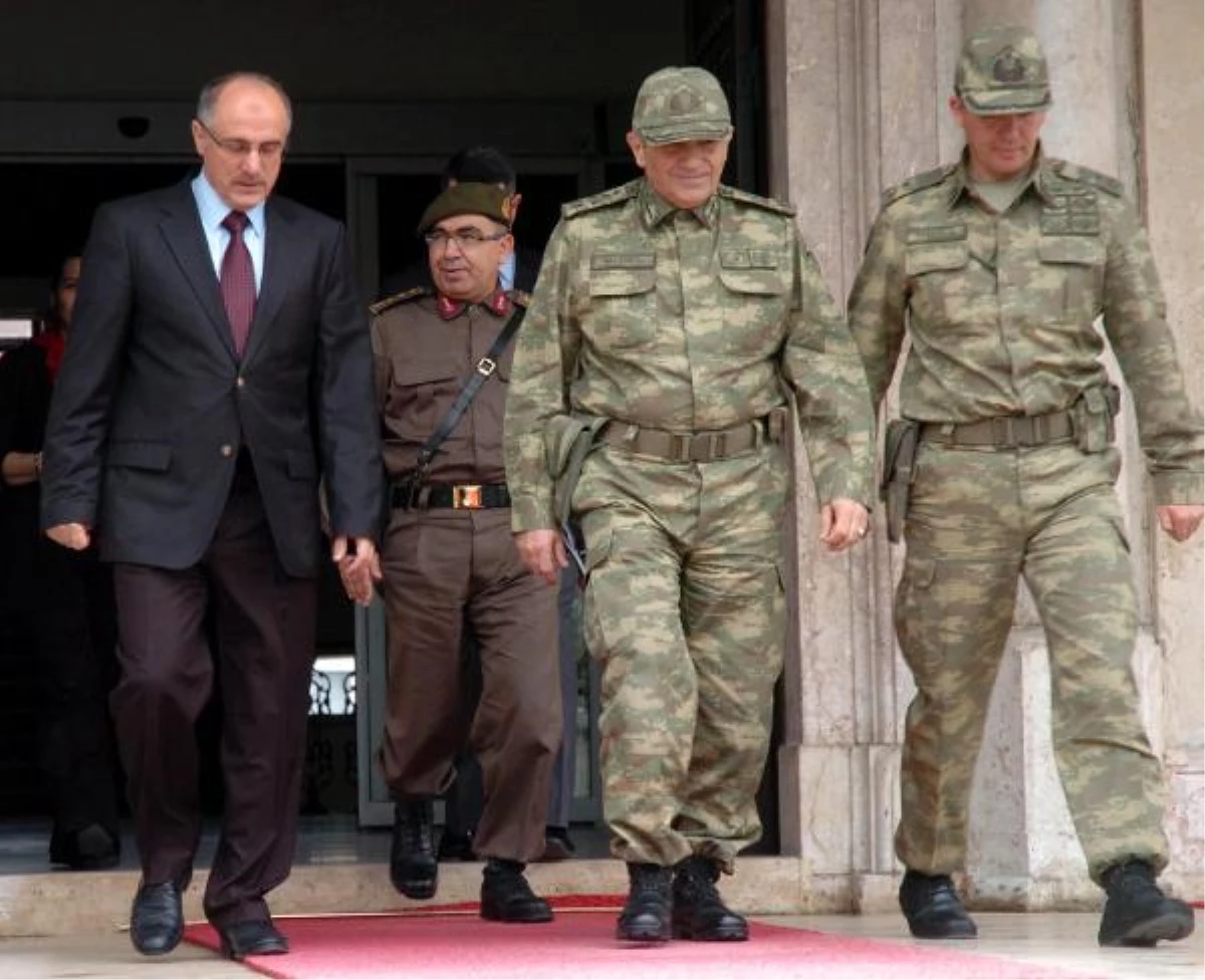 Jandarma Genel Komutanı Kalyoncu, Düzce Valisi Şahin\'i Ziyaret Etti (2)