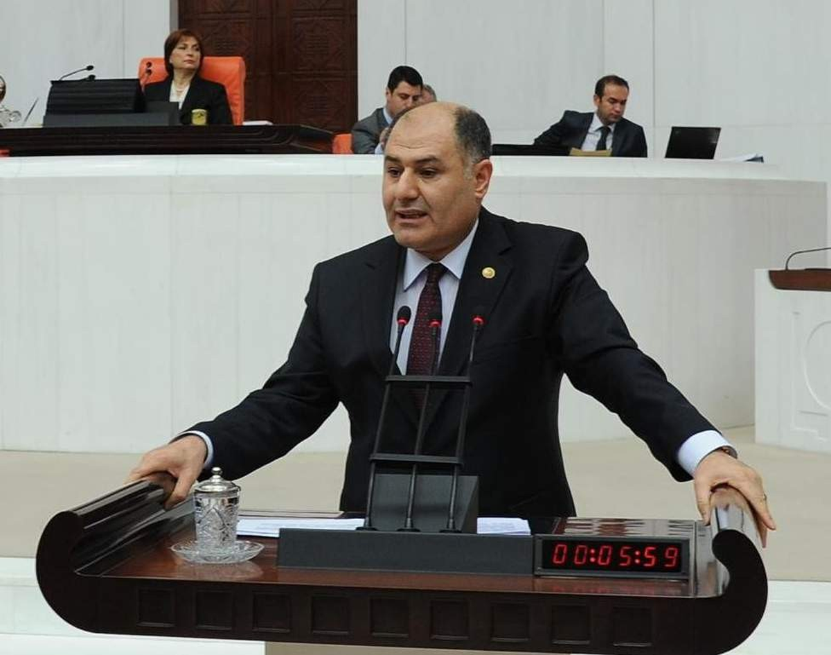 Kavaklıoğlu: "Polisimizin Milletle Arasında Sarsılmaz Bir Güven Bağı Var"