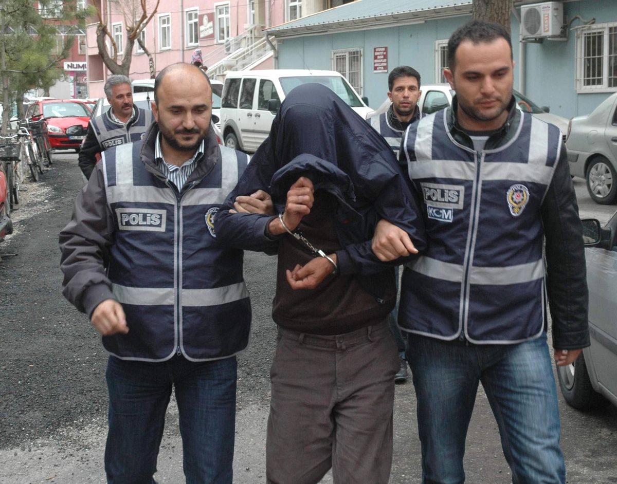 Konya\'da Uyuşturucu Operasyonu: 15 Gözaltı