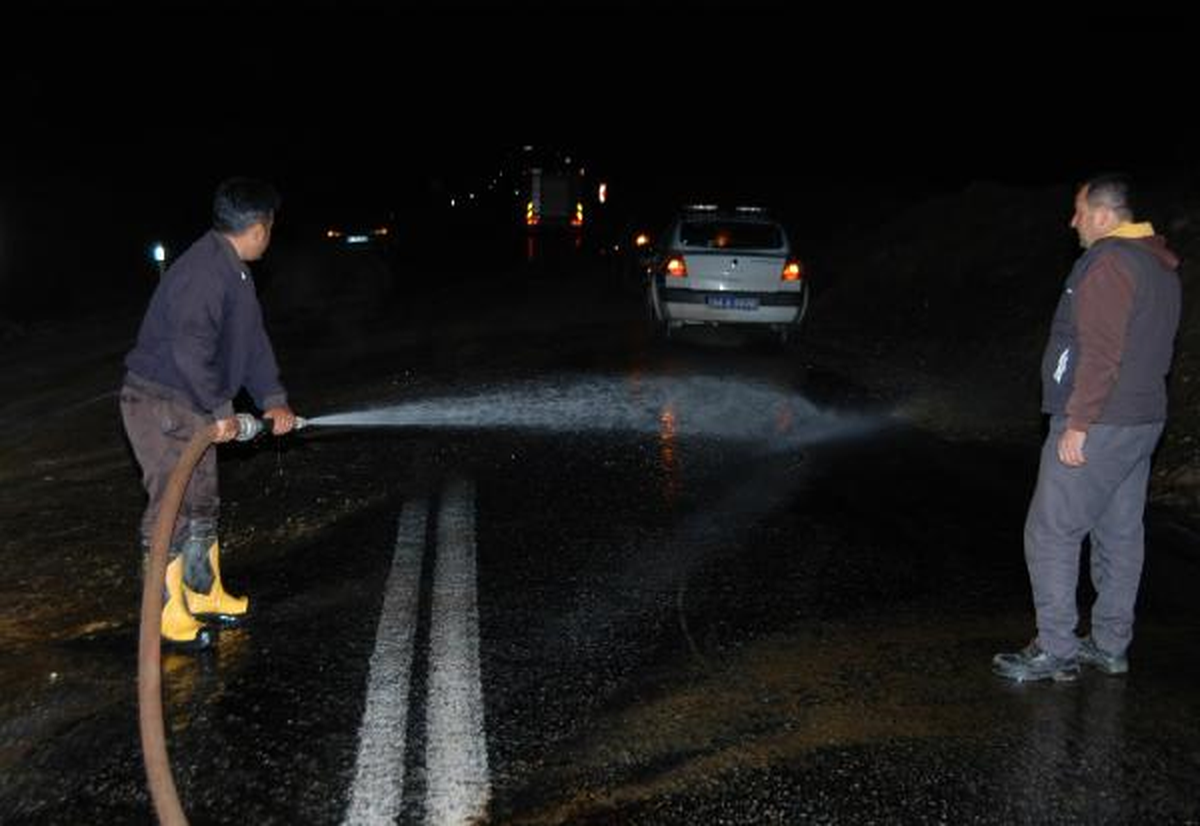 Mazot Tankeriyle Otomobil Çarpıştı