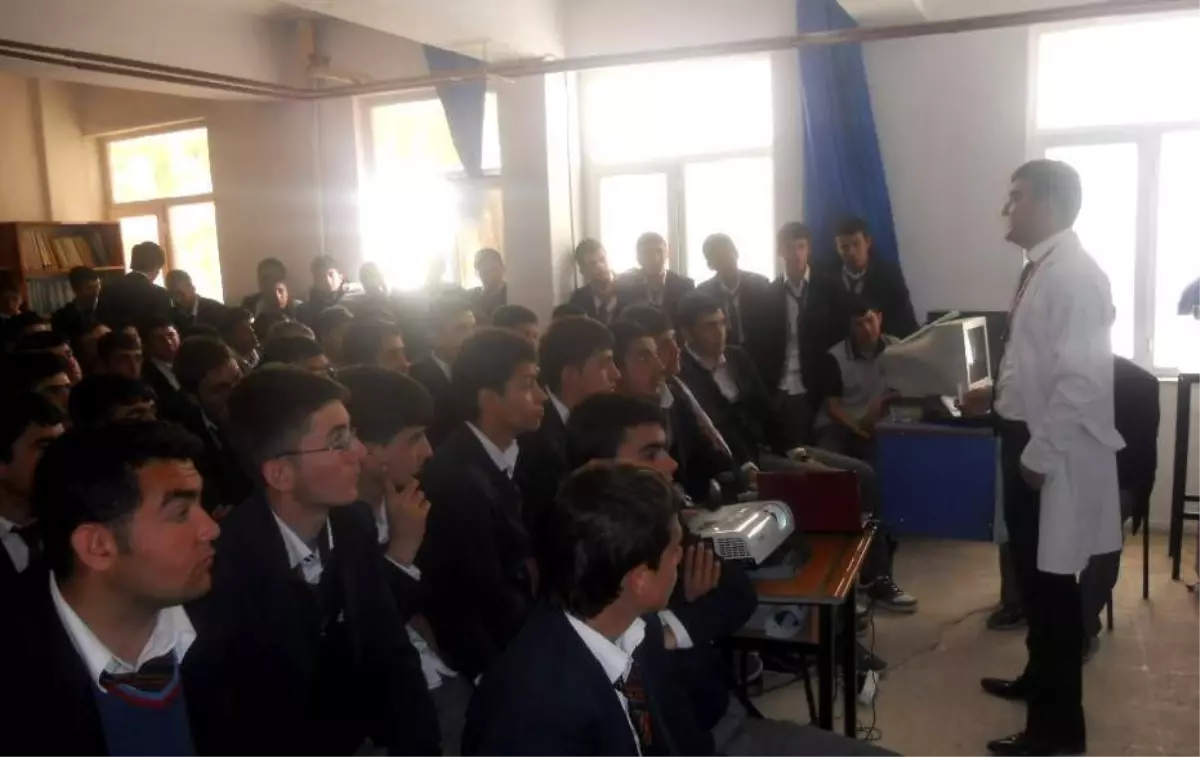 Öğrencilere Hijyen ve Cilt Sağlığı Konusunda Seminer Verildi