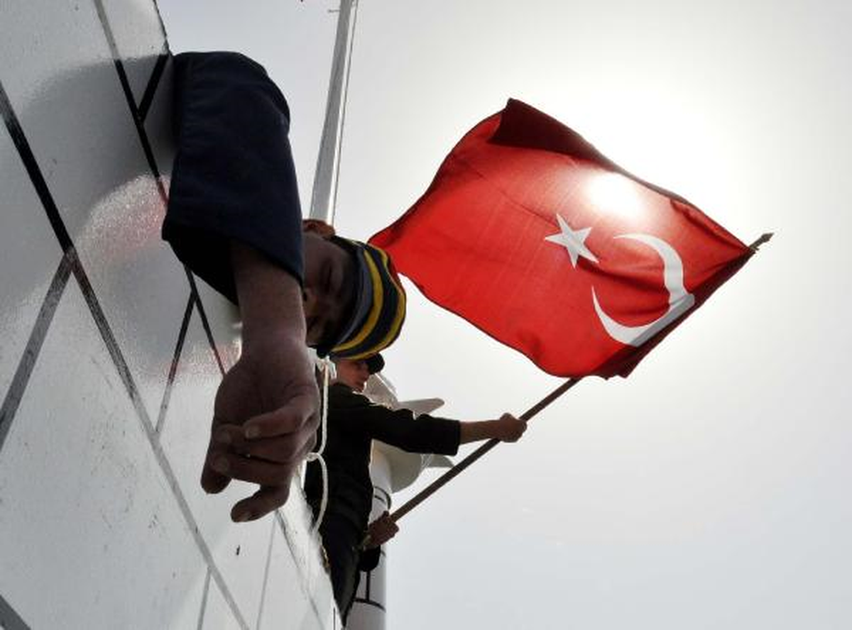 Şanlıurfa\'nın Kurtuluşu Kutlandı, Bakan Çelik Halay Çekti