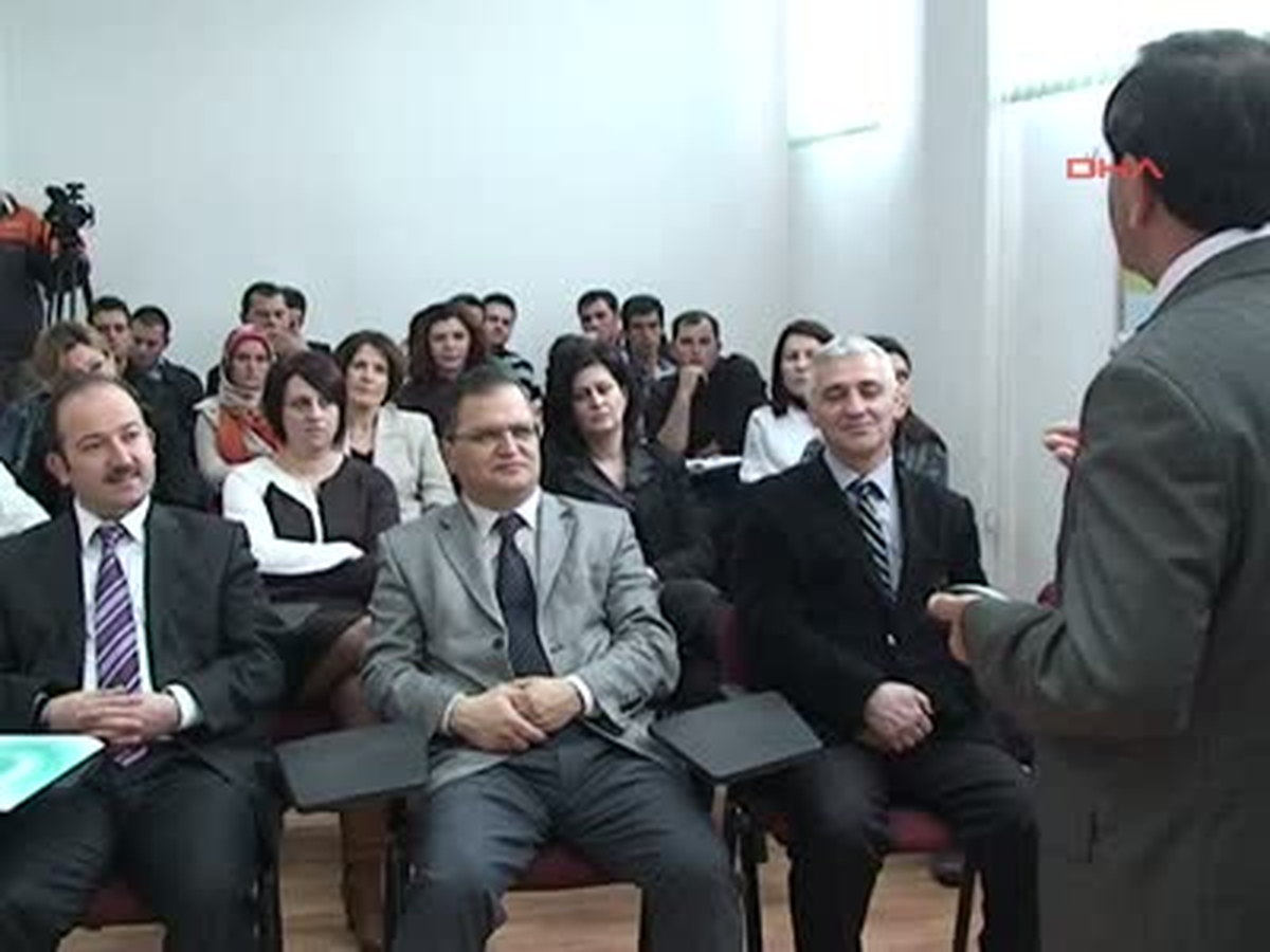 Yunus Emre Türk Kültür Merkezi Türkçe Eğitimi Veriyor