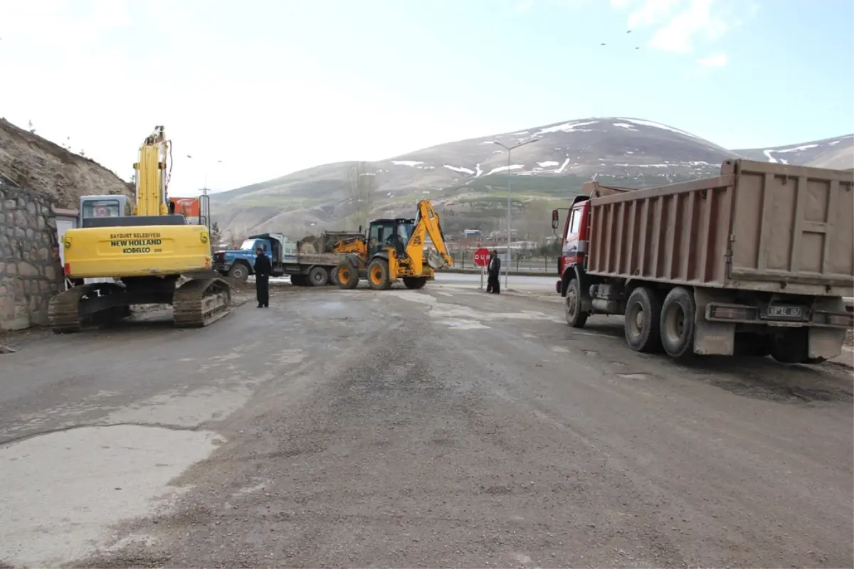 Baykent\'te İkinci Etap İstinat Duvarı Çalışmalarına Devam Ediliyor