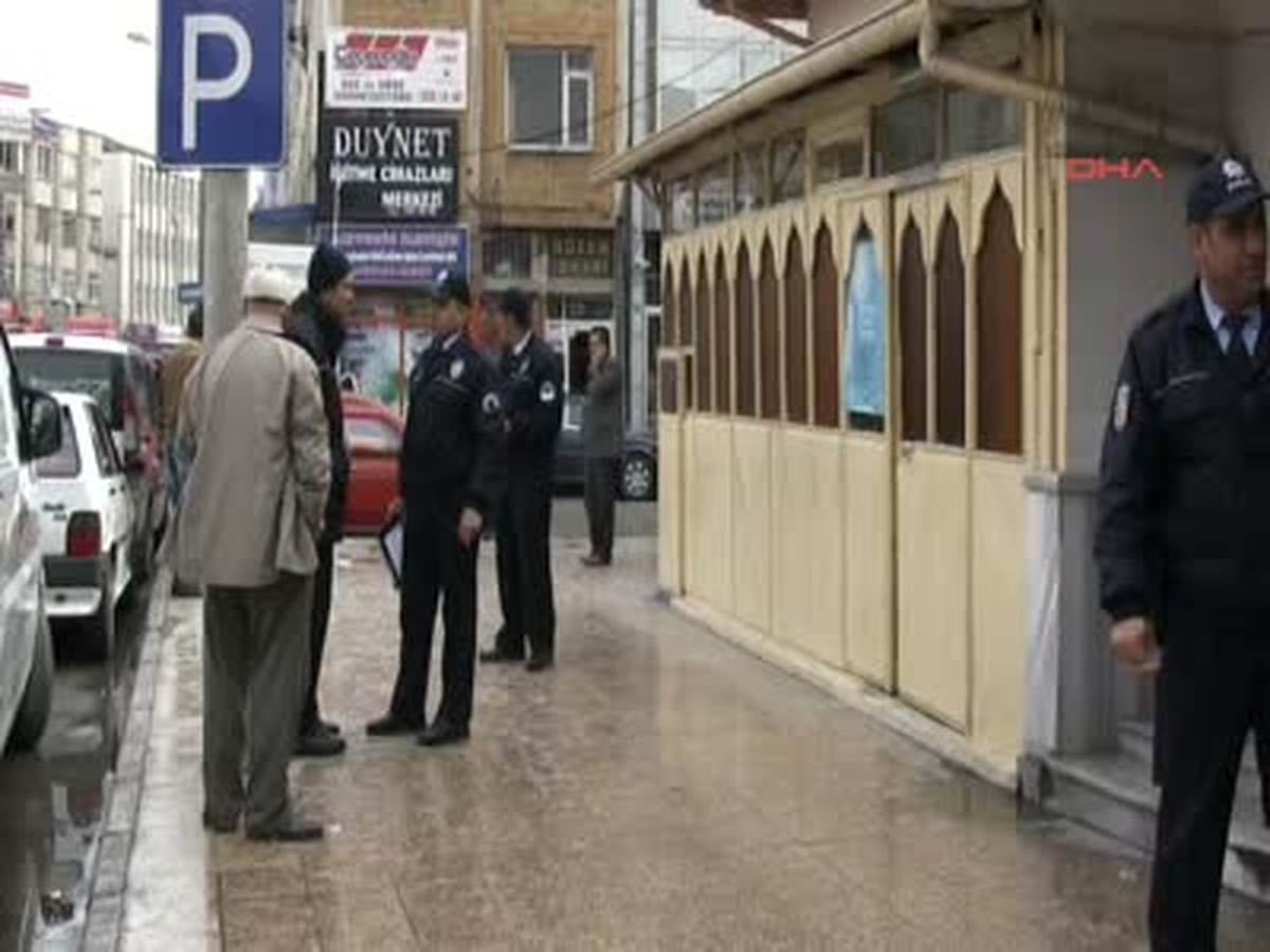 Cami Tuvaletinde Yüksek Dozda Uyuşturucu Kullanan Genç Öldü