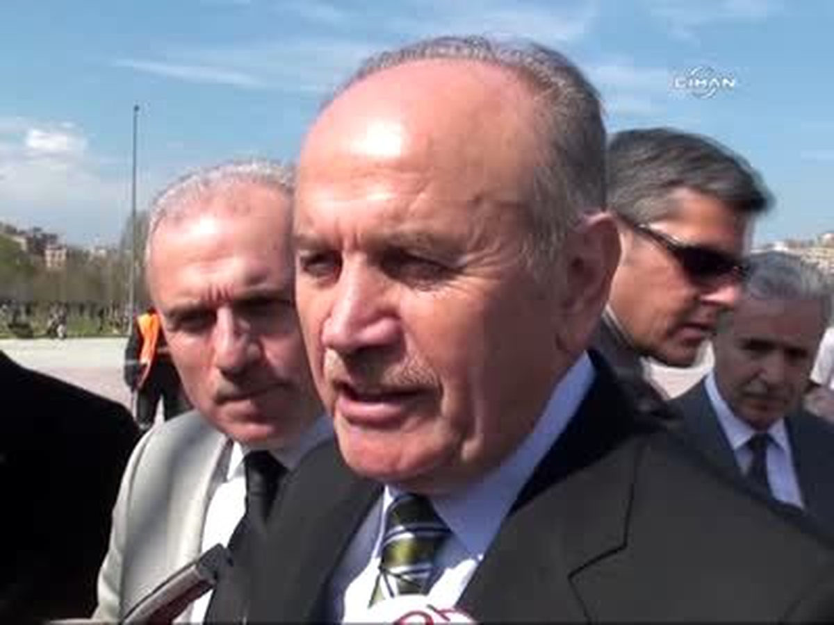 Gezi Parkı Müdavimlerinden Topbaş\'a İlanlı Çağrı