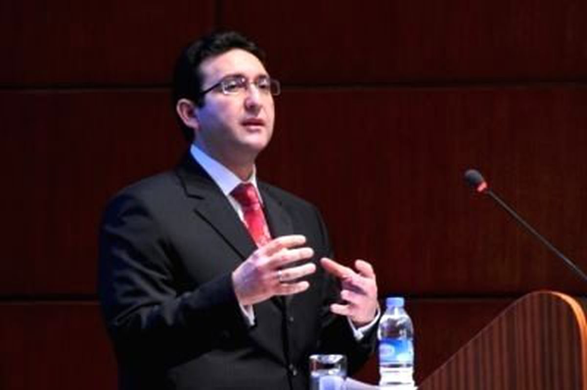 İMKB Başkanı İbrahim Turhan, "2000\'li Yıllar Türkiye\'de Bankacılık Sektörünün Büyük Bir Başarı...