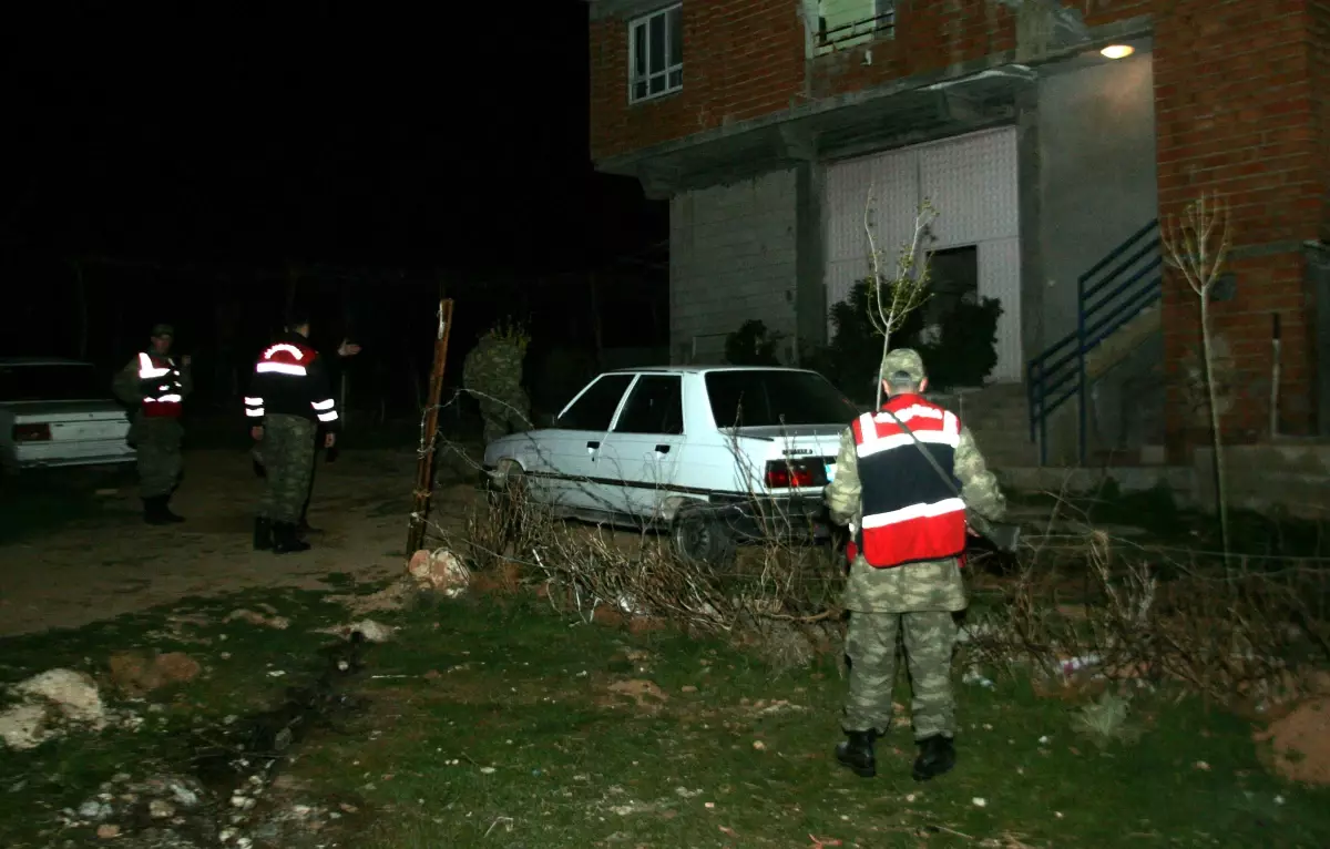 Jandarmadan Kaçak Akaryakıt Tesisine Şok Baskın