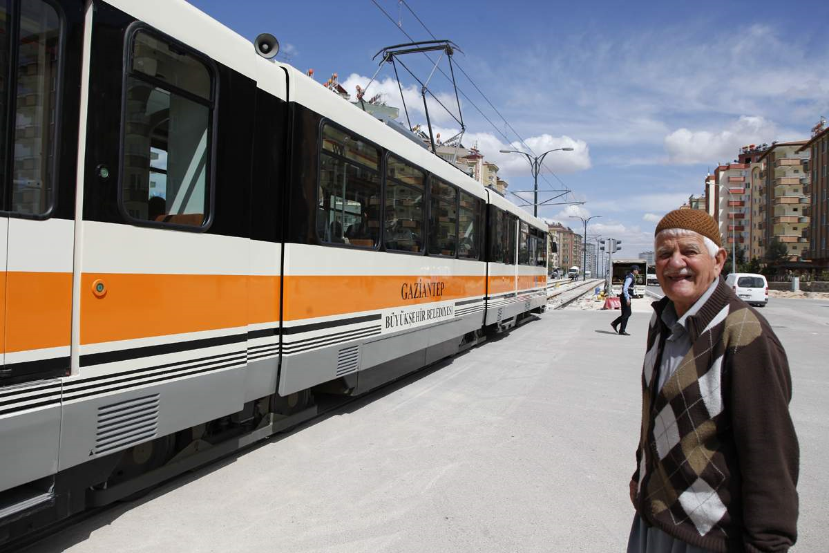 Karataş 2. Etap Raylı Sistemde Deneme Sürüşleri Başladı