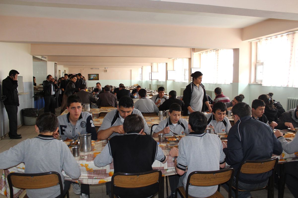 Kaymakam Türköz, Anadolu Öğretmen Lisesini Ziyaret Etti