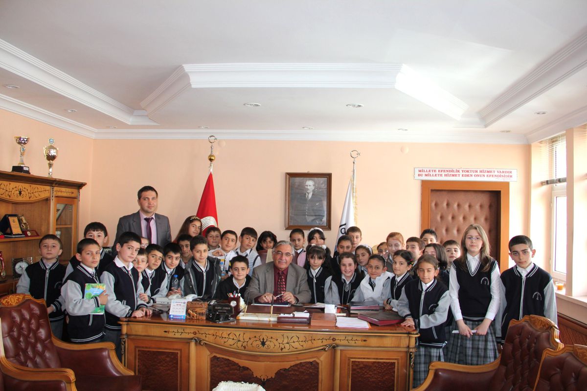 Öğrencilerden Yerel Yönetim Ziyareti