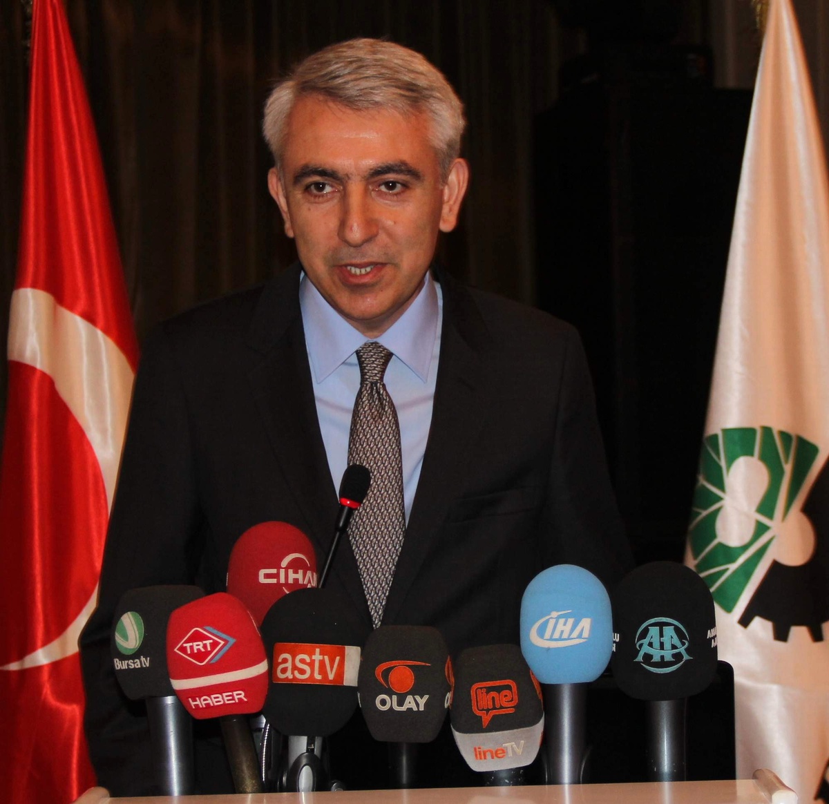 "Savunma Sanayiinin Dar Dünyasında Olmamalıyız"