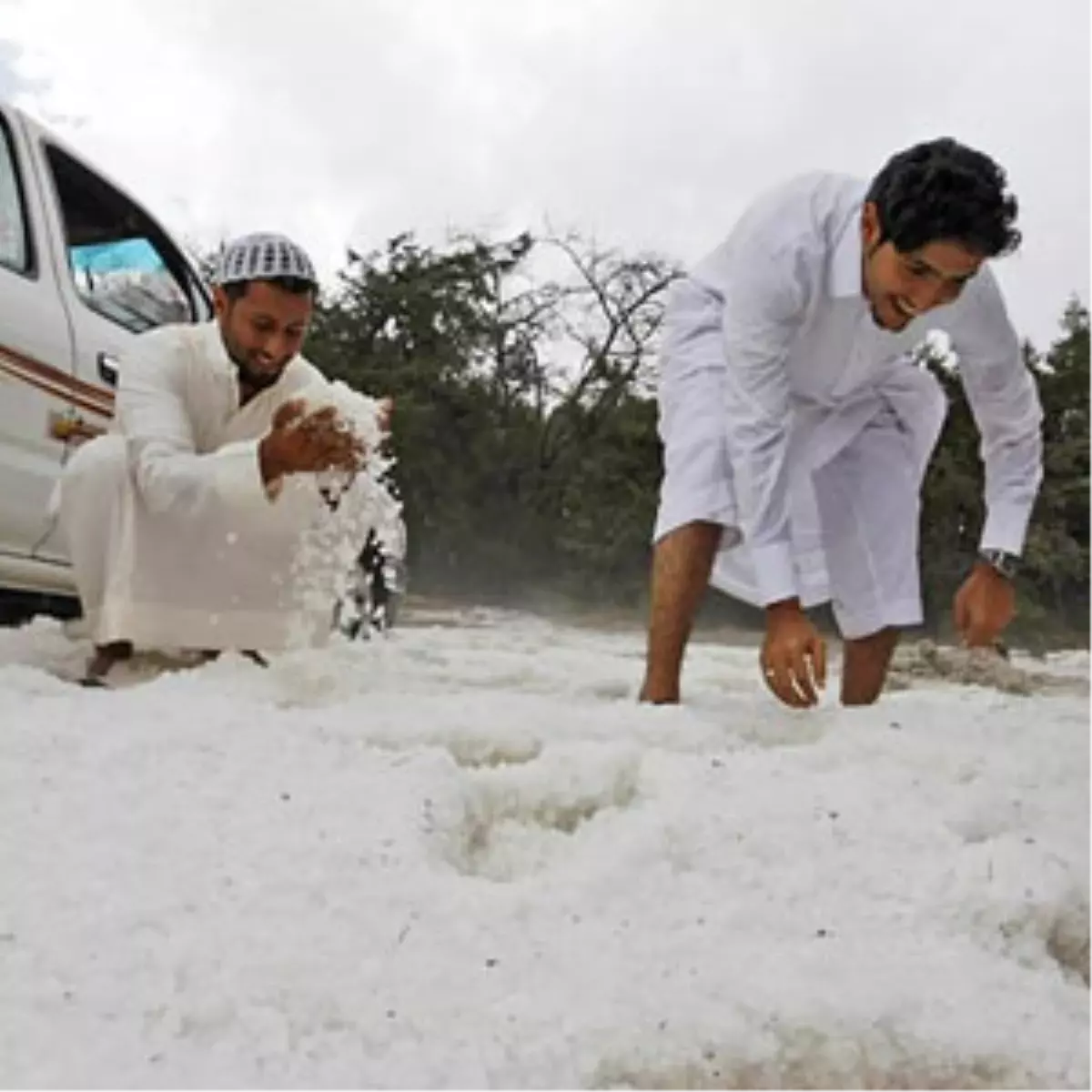 Suudi Arabistan\'a Kar Yağdı