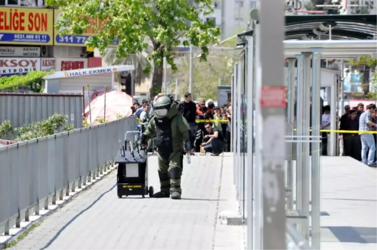 Tramvay Durağında Bomba Paniği