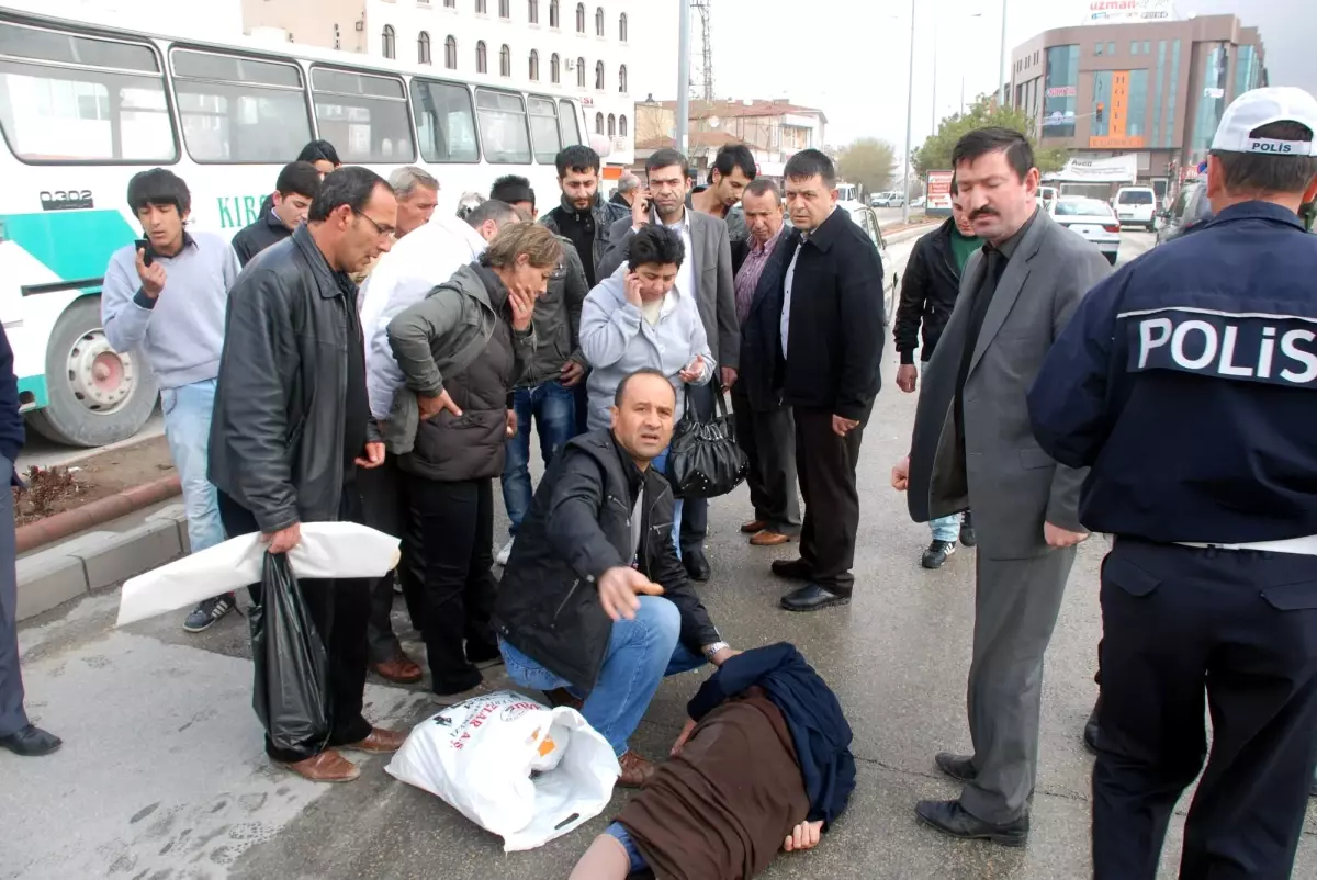 Yaya Geçidini Kullanmayan Yaşlı Kadın Ölümden Döndü