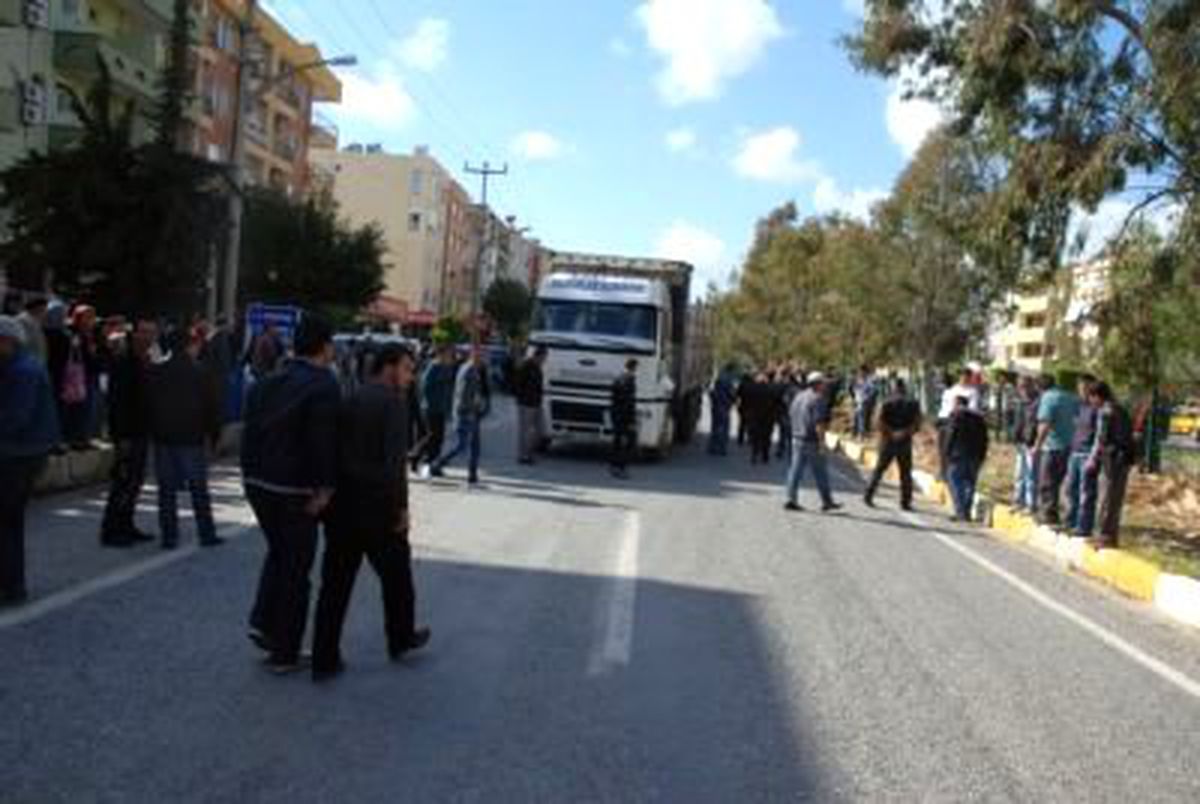 Antalya\'da Trafik Kazası: 1 Ölü