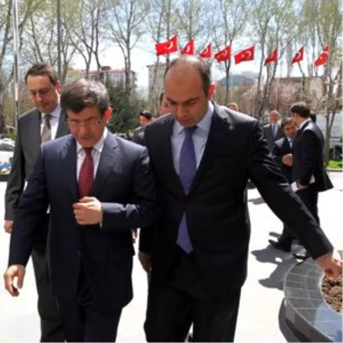 Bakan Davutoğlu, AB Dış Politika Temsilcisi ile Bir Araya Geldi