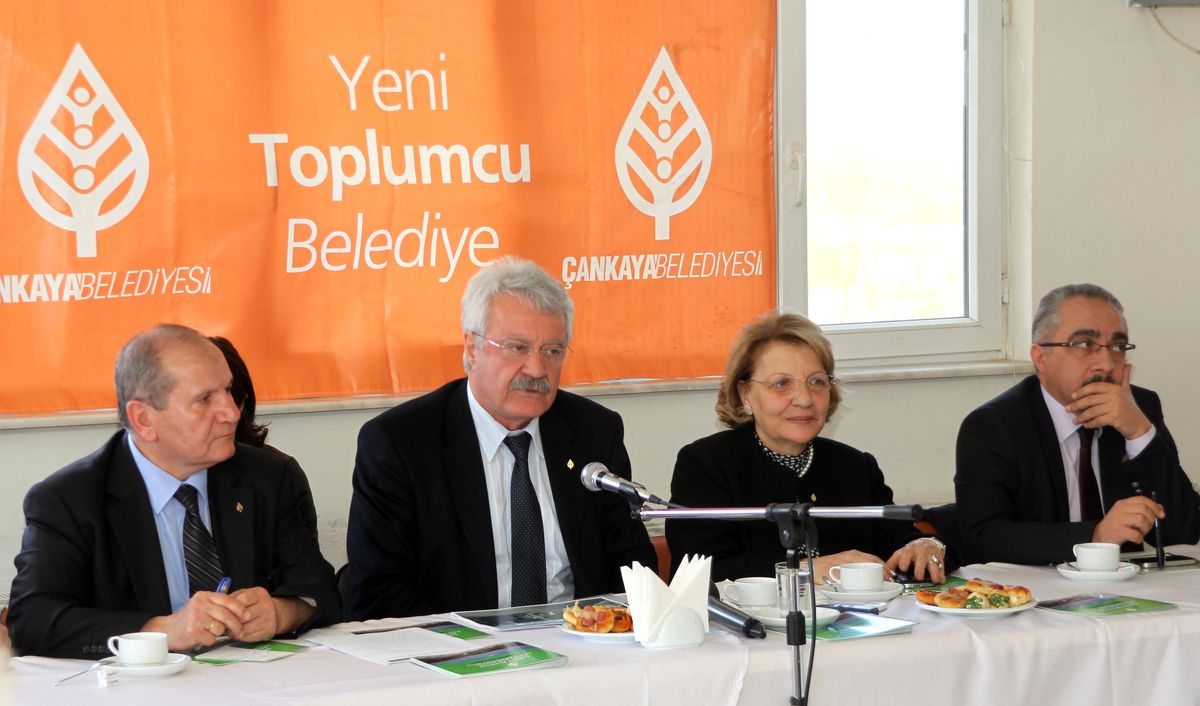 Başkan Tanık, Sokak Hayvanları Sorununa Çözüm Önerileri Sundu