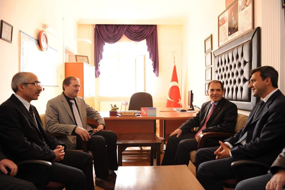 Cbü'de 'Kardeş Okul-Kardeş Kurum Projesi'