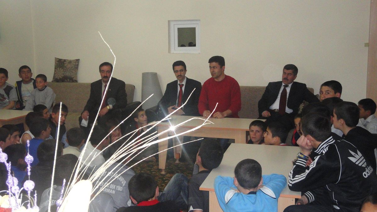 İlçe Milli Eğitim Müdürü Yıldız 20 Yıl Aradan Sonra Mezun Olduğu Okulda