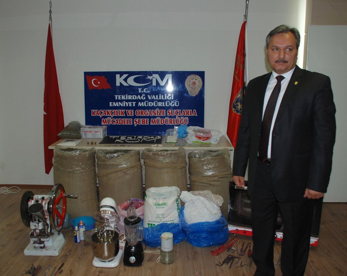 İstanbul ve Sakarya\'da Uyuşturucu İmalathanelerine Baskın
