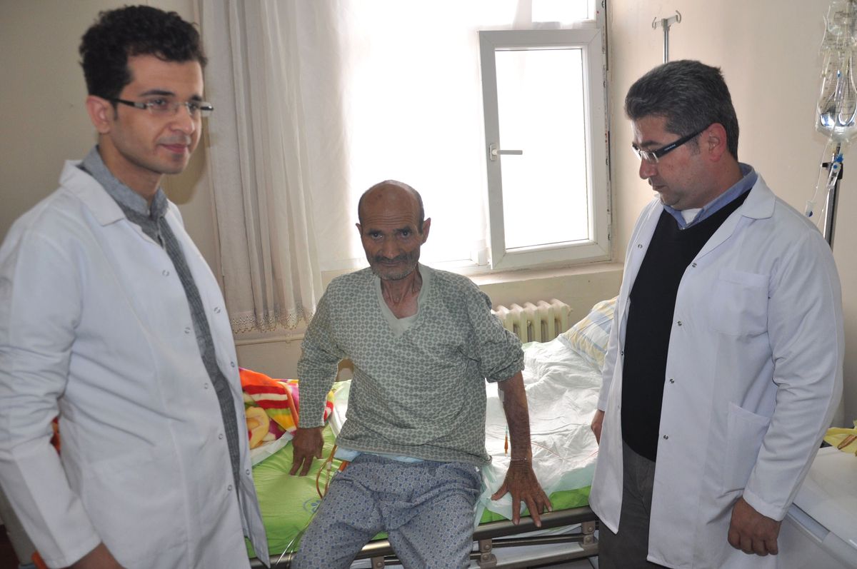 Kanser Hastası Japon Doktorların Yöntemiyle Ameliyat Edildi