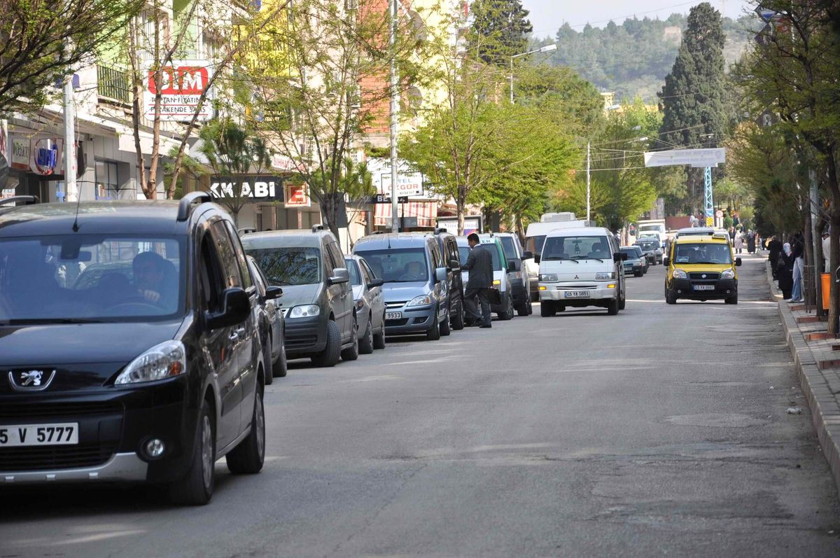 Soma Caddelerinde Ücretli Otopark Dönemi Başlıyor