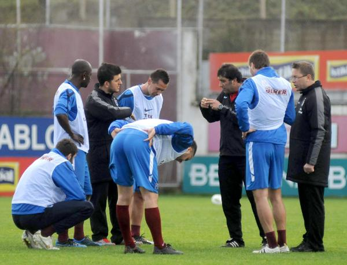 Trabzonspor\'da Güneş\'ten Savunma Dersi