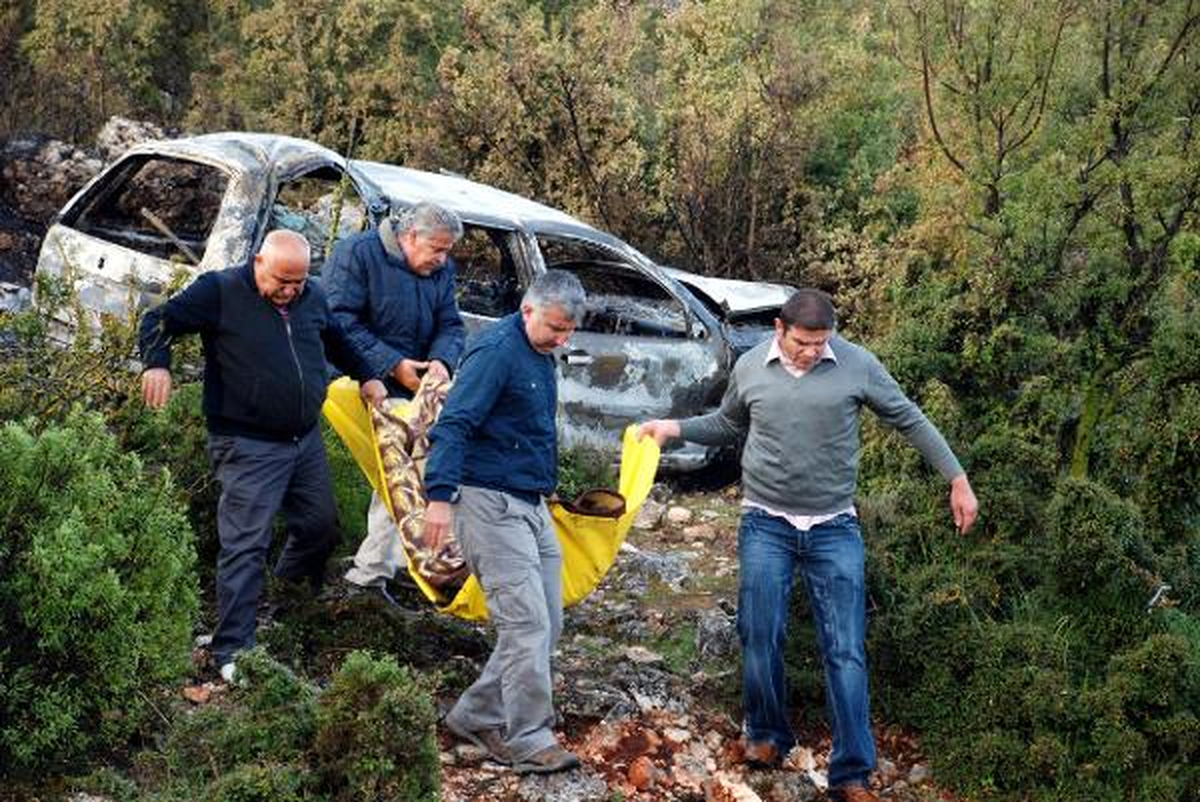 Yoldan Çıkıp Alev Alan Lpg'li Otomobilde Yanarak Can Verdi