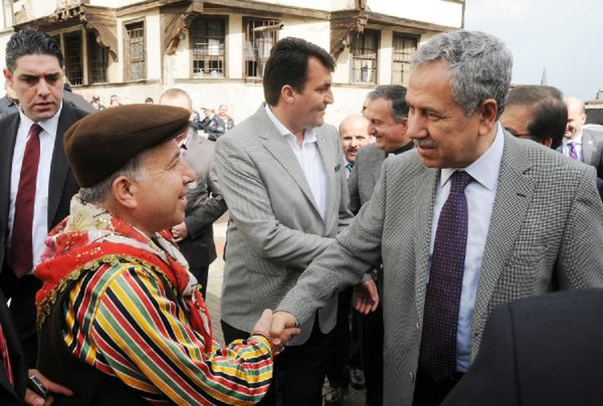 Arınç.Silahına Davranıp Topu, Tankı Meclis Kapısına Dayayıp Darbe Yapanlar Geçmişte Kaldı /...
