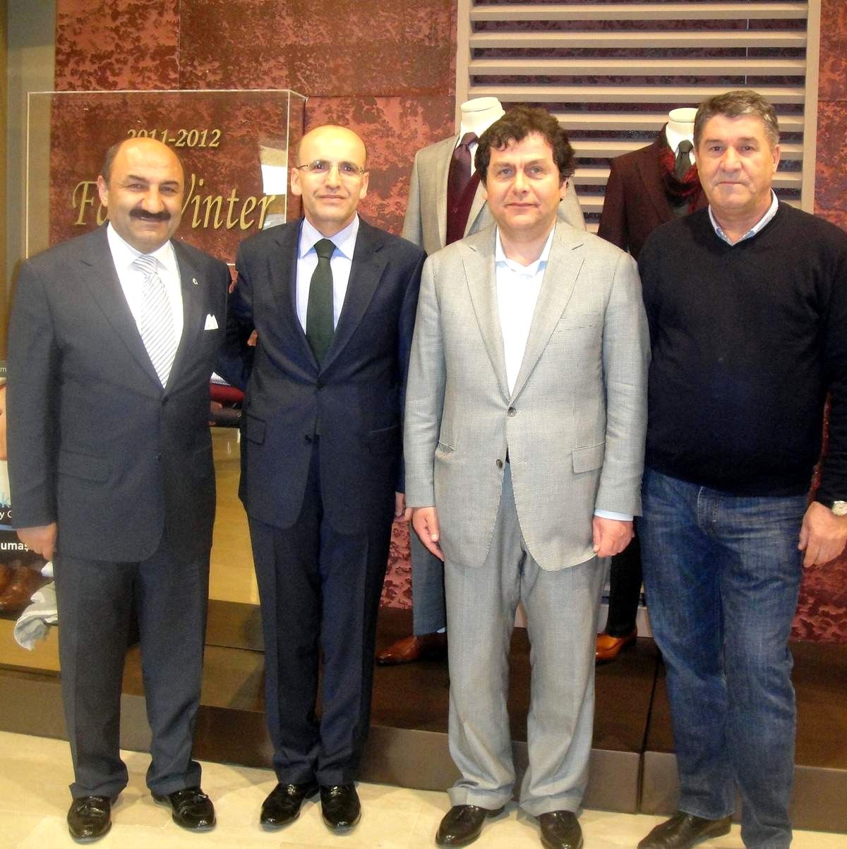 Bakan Şimşek Sarar Fabrikası\'nı Ziyaret Etti