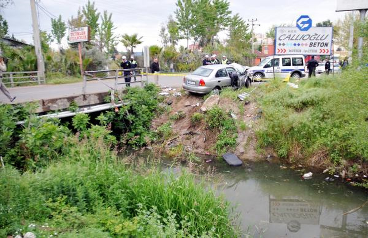 Düğün Yolunda Kaza: 3 Ölü, 3 Yaralı
