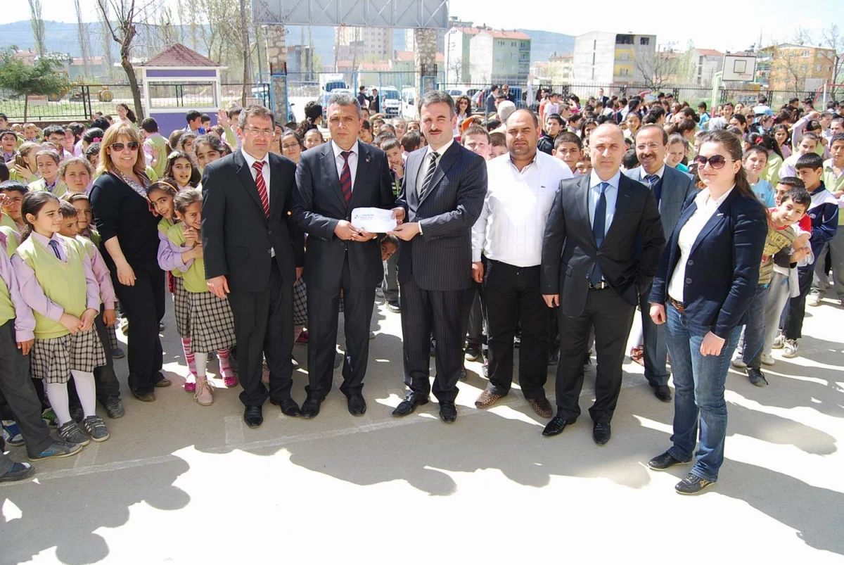 Geri Dönüşüm Projesi Okula 5 Bin Lira Kazandırdı