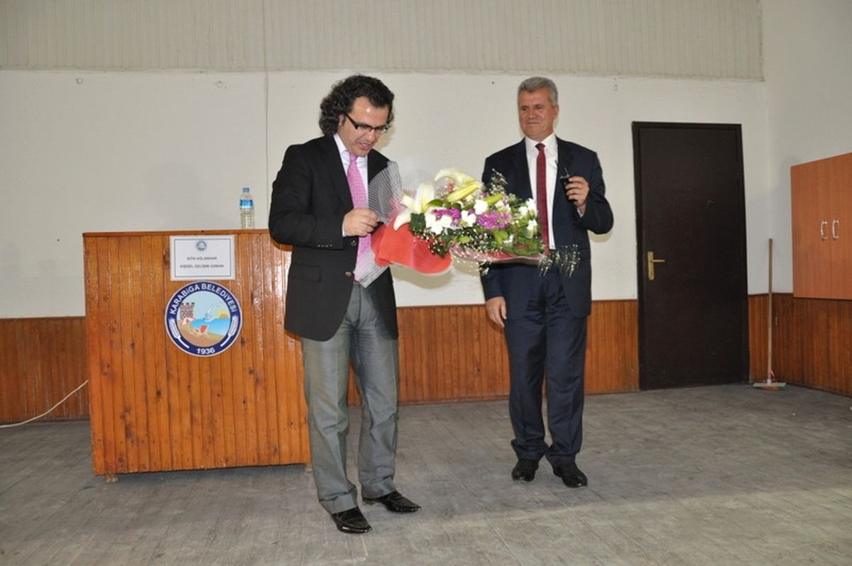Kişisel Gelişim Uzmanı ve Eğitimci Yazar Sıtkı Aslanhan Karabiga\'de Seminer Verdi