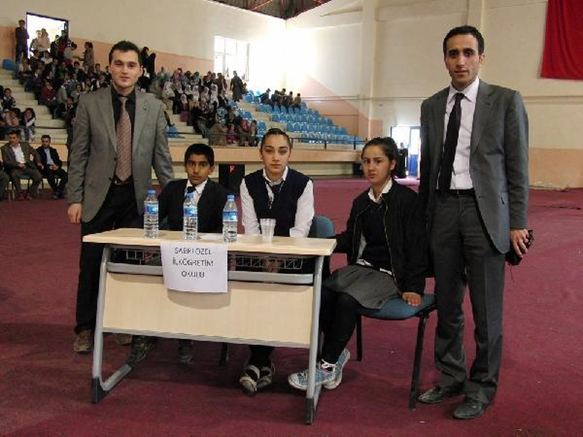 \'Kutlu Doğum Haftası\' Nedeniyle İlkoğretim Okulları Arası Bilgi Yarışması Düzenlendi