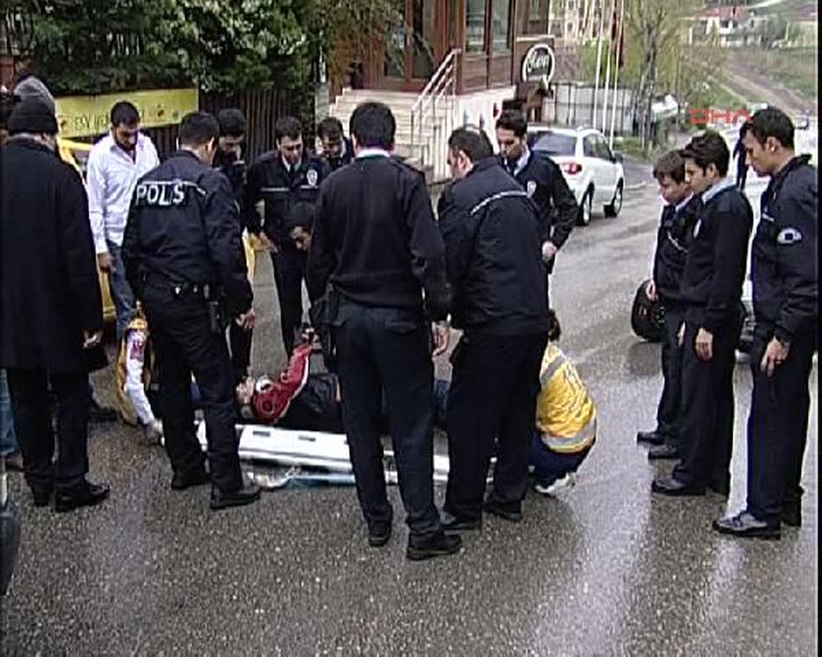 Polis Memuru, Motosikletiyle Kaza Yaptı