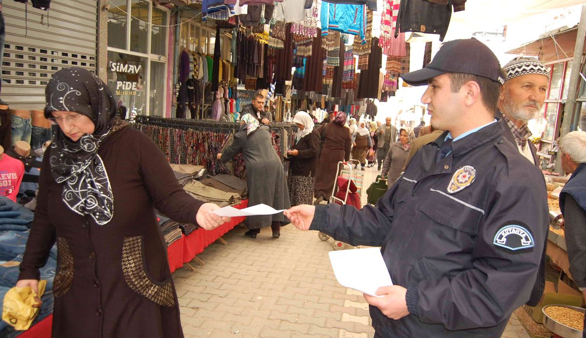 Simav Polisinden Vatandaşa Broşürlü Uyarı
