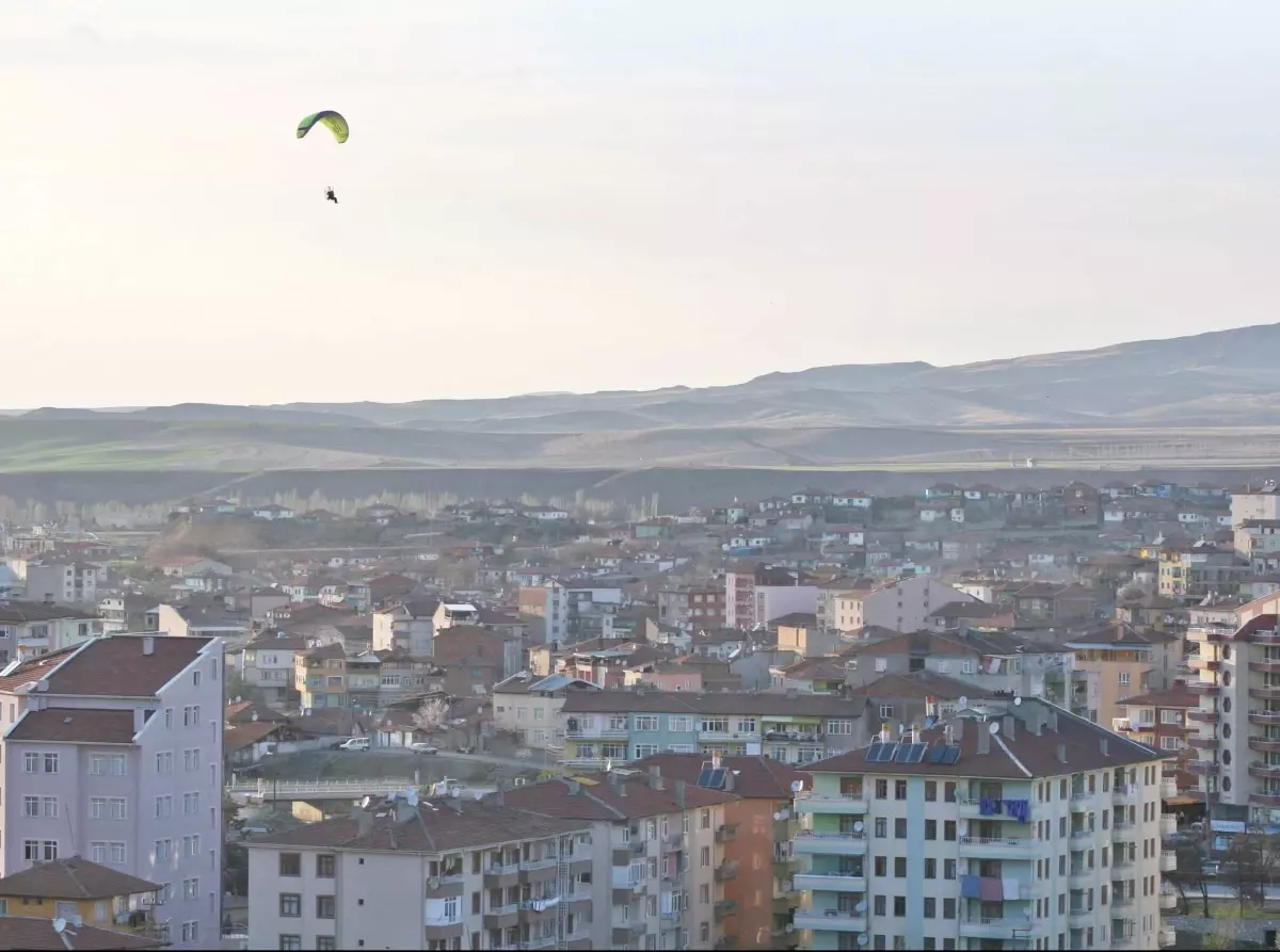 Sungurlu Semalarında Paramotor