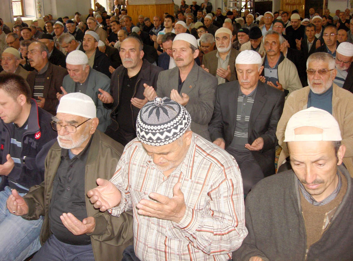 Tavşanlı\'da Merhum Hıfzı Girgin ve Ailesinin Ruhlarına Hitaben Hatim
